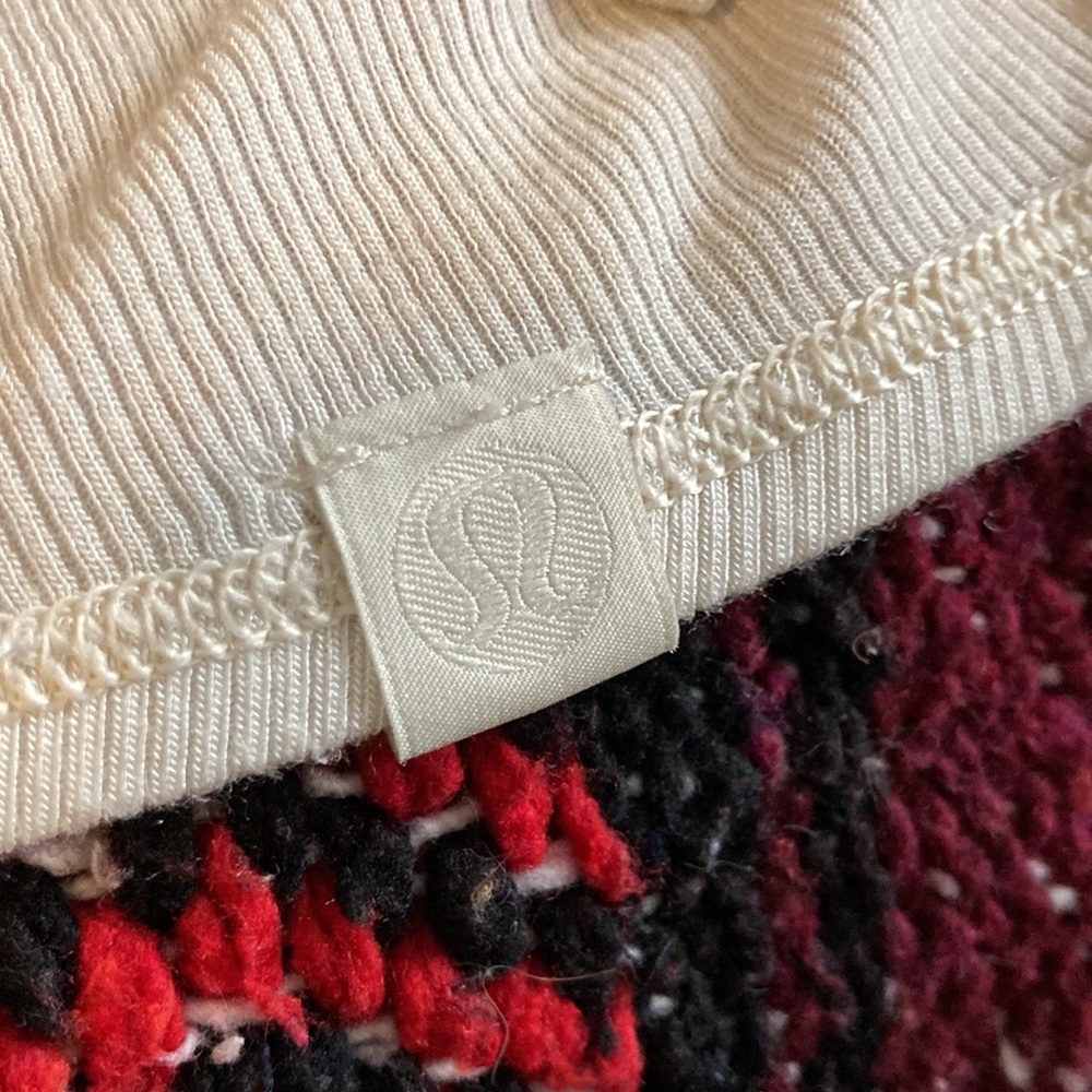 Lululemon Ribbed T-Shitt - Picture 3 of 5